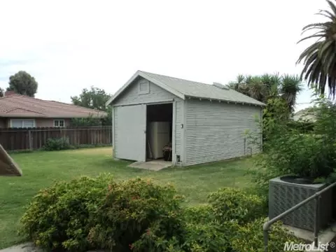 2025 River Rd, Modesto, CA 95351 photo 12