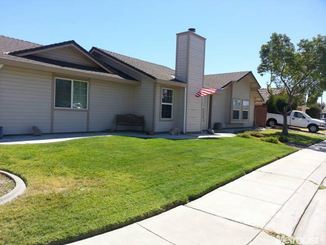 330 Bella Pl, Lathrop, CA 95330 photo 2