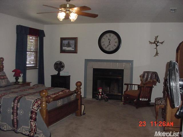 1155 Grove, Gustine, CA 95322 photo 6