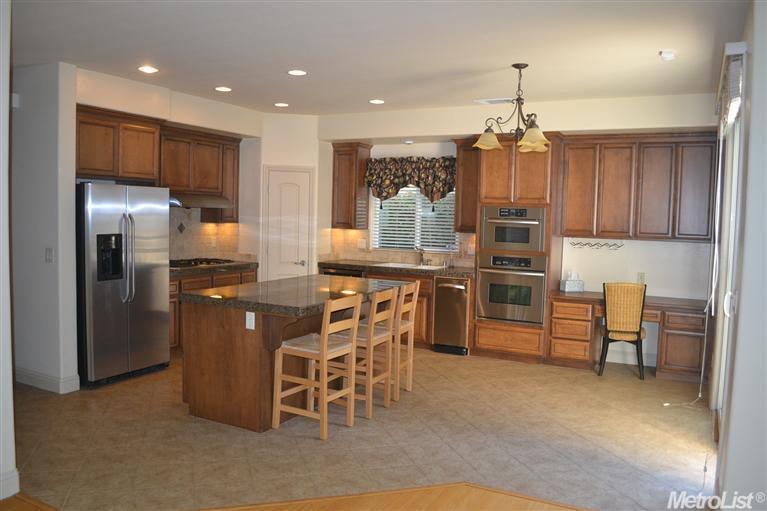2310 Glacier Pl, Davis, CA 95616 photo 3