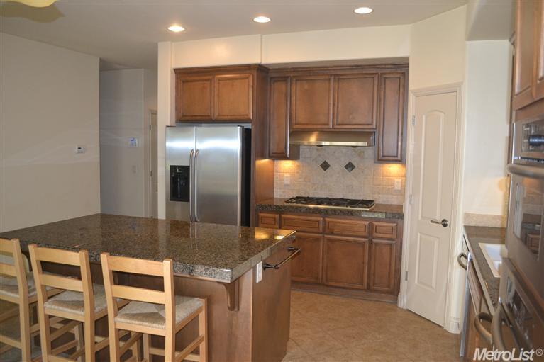 2310 Glacier Pl, Davis, CA 95616 photo 2