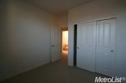 252 Crescent Moon Dr, Lathrop, CA 95330 photo 6