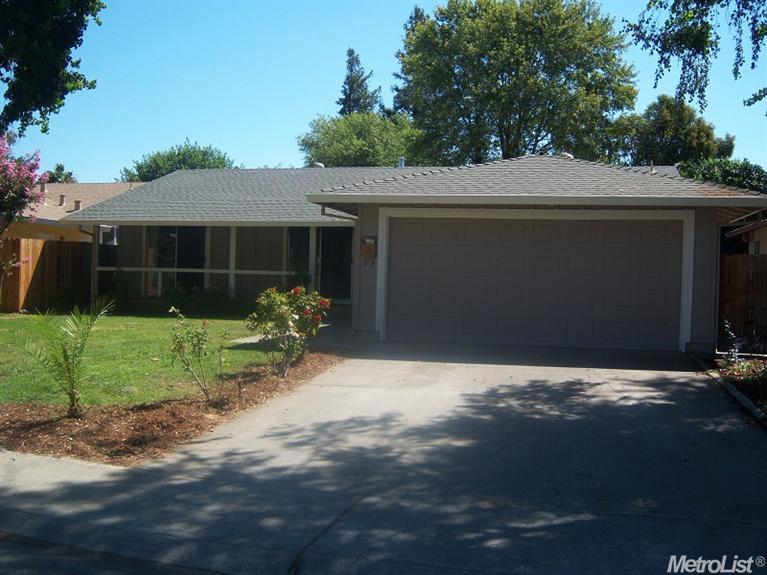 1414 Camphor Ln, Davis, CA 95618 photo 1