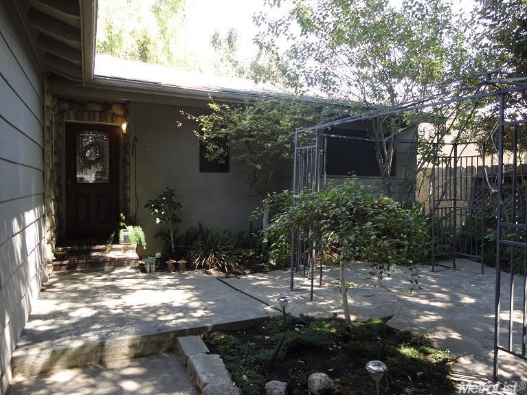3305 Moonview Dr, Ceres, CA 95307 photo 5