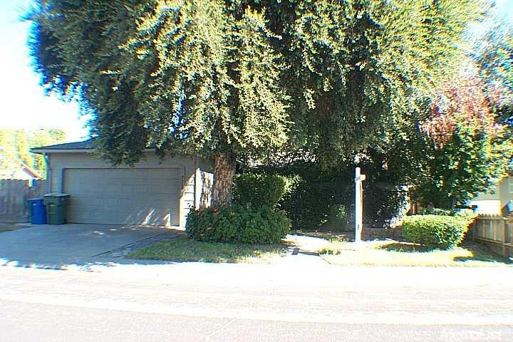 3305 Moonview Dr, Ceres, CA 95307 photo 1