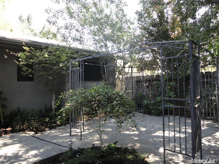 3305 Moonview Dr, Ceres, CA 95307 photo 4