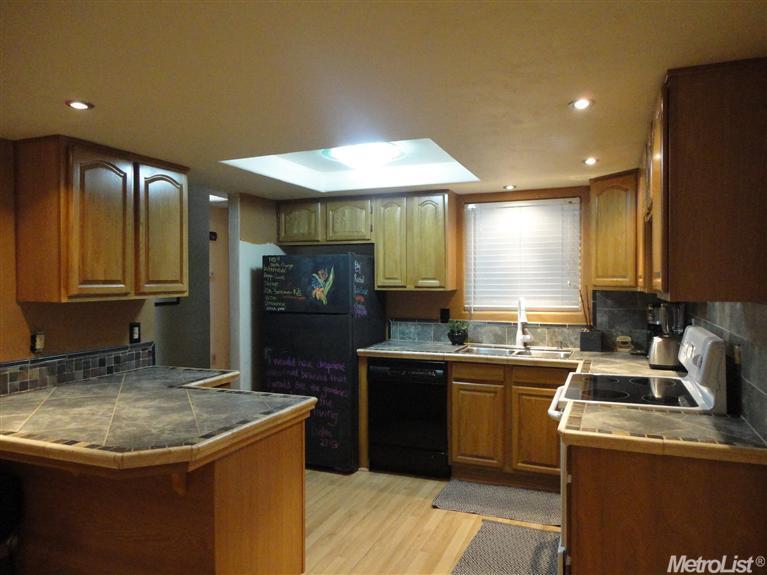 3305 Moonview Dr, Ceres, CA 95307 photo 6