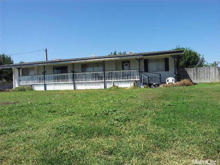 219 Lathrop St, Modesto, CA 95358 photo 1