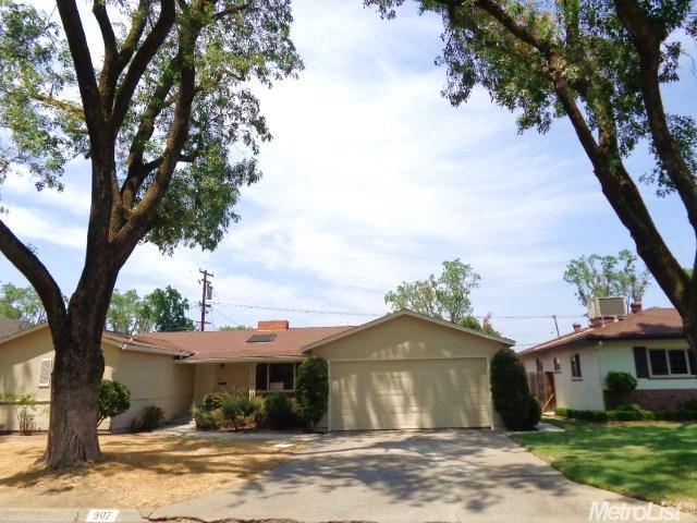 907 Helms Ln, Modesto, CA 95350 photo 1
