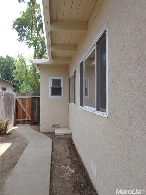 907 Helms Ln, Modesto, CA 95350 photo 16