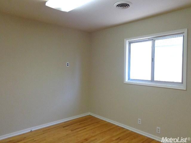 907 Helms Ln, Modesto, CA 95350 photo 11