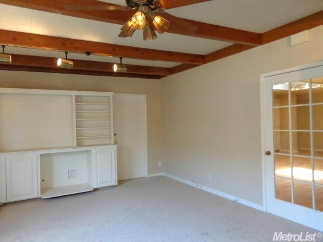 907 Helms Ln, Modesto, CA 95350 photo 7
