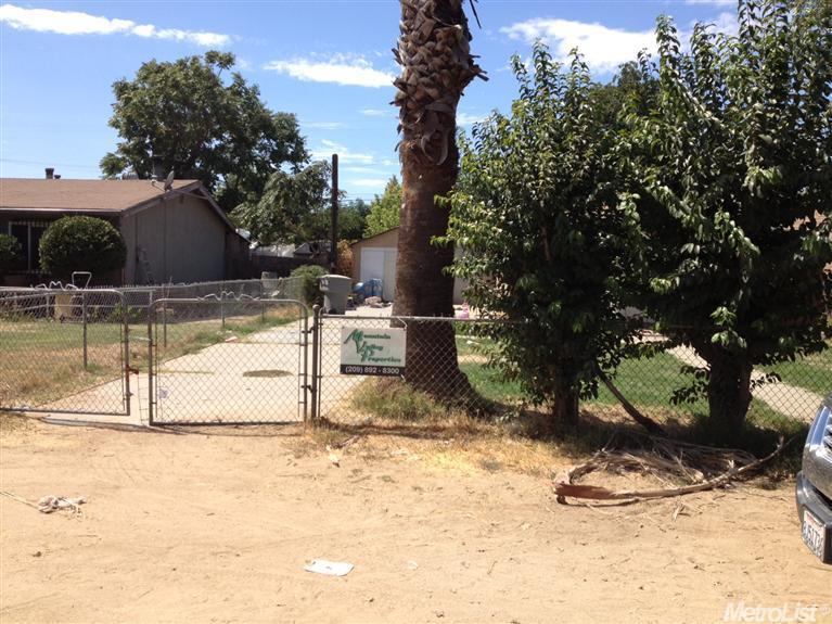 1731 Olympia St, Modesto, CA 95358 photo 1