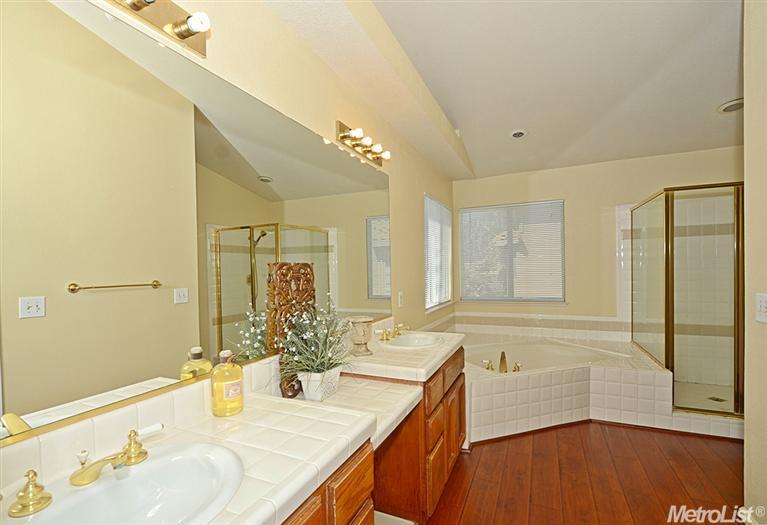 220 Mount Oso Ave, Tracy, CA 95376 photo 16