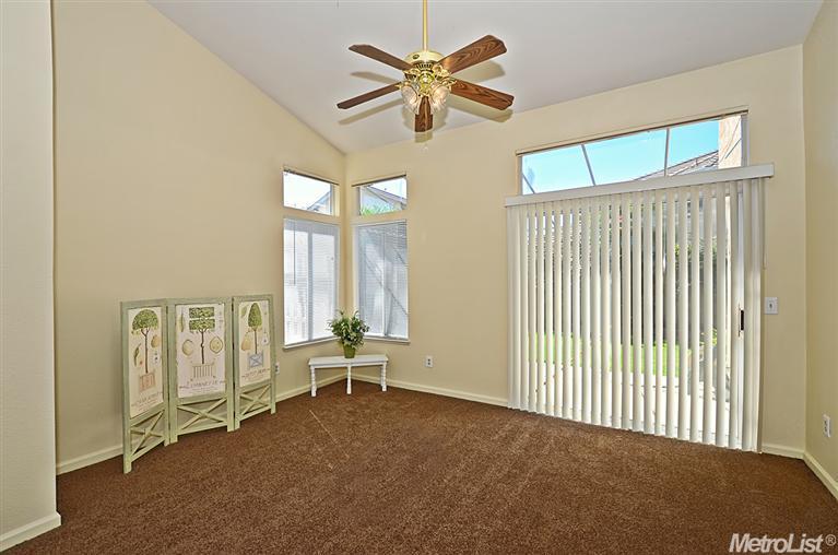 220 Mount Oso Ave, Tracy, CA 95376 photo 3