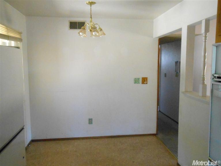 405 Donegal Dr, Modesto, CA 95354 photo 3
