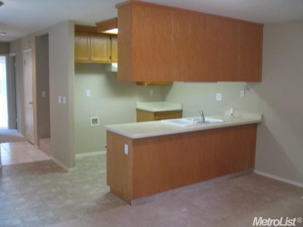 444 E Golf Cir, Manteca, CA 95337 photo 6