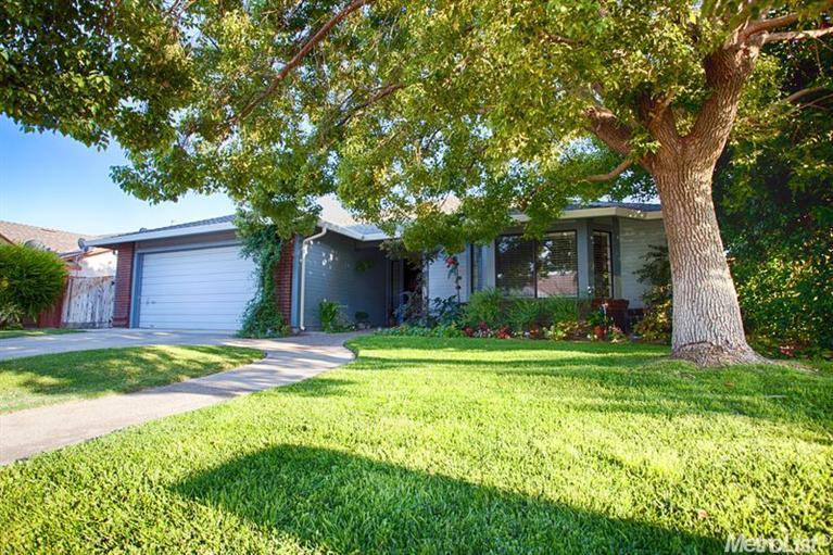 422 Lancaster Dr, Manteca, CA 95336 photo 1