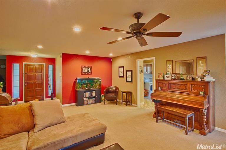 422 Lancaster Dr, Manteca, CA 95336 photo 8