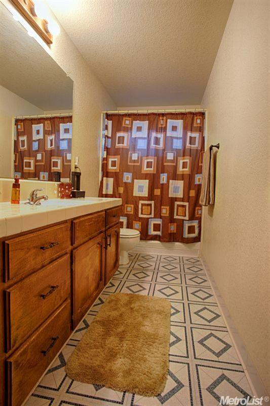 422 Lancaster Dr, Manteca, CA 95336 photo 13