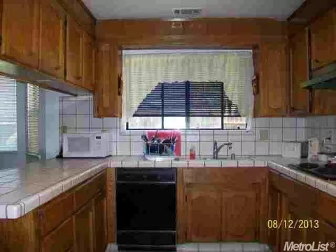1905 Dampy Ct, Modesto, CA 95355 photo 8