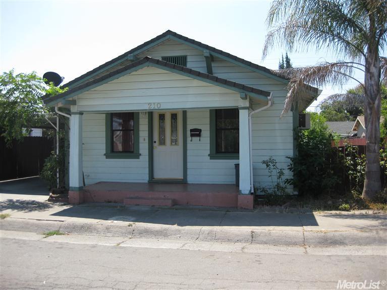 210 Maple, Lodi, CA 95240 photo 1