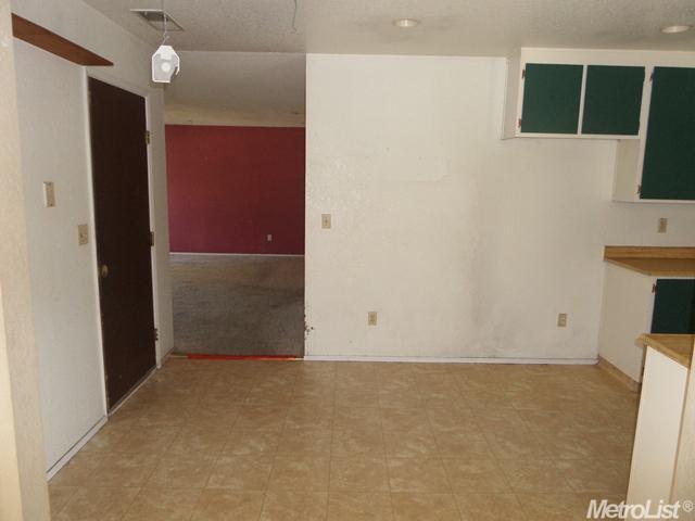 628 Walnut Ave, Patterson, CA 95363 photo 5