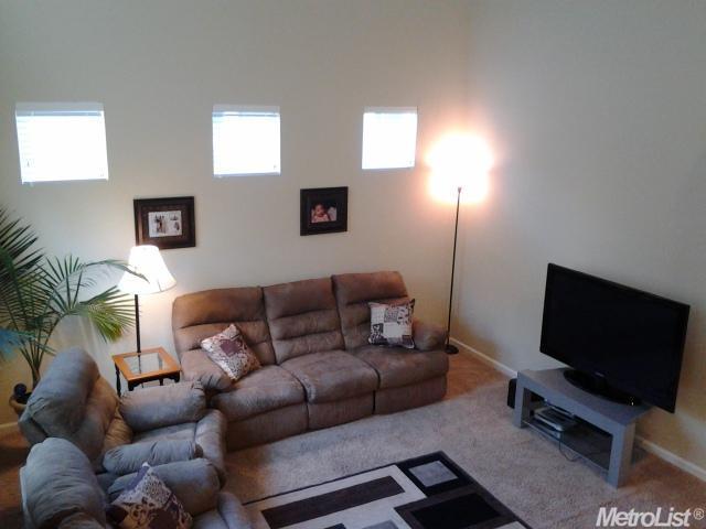 1143 Terry Ln, Tracy, CA 95376 photo 4