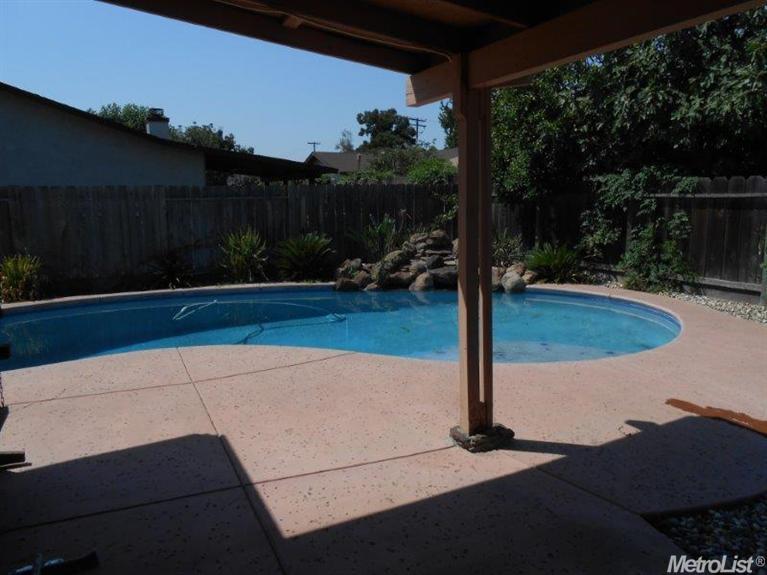 1005 Canyon Ct, Modesto, CA 95351 photo 9