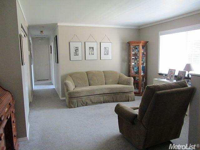 2131 Maddox Ct, Carmichael, CA 95608 photo 2