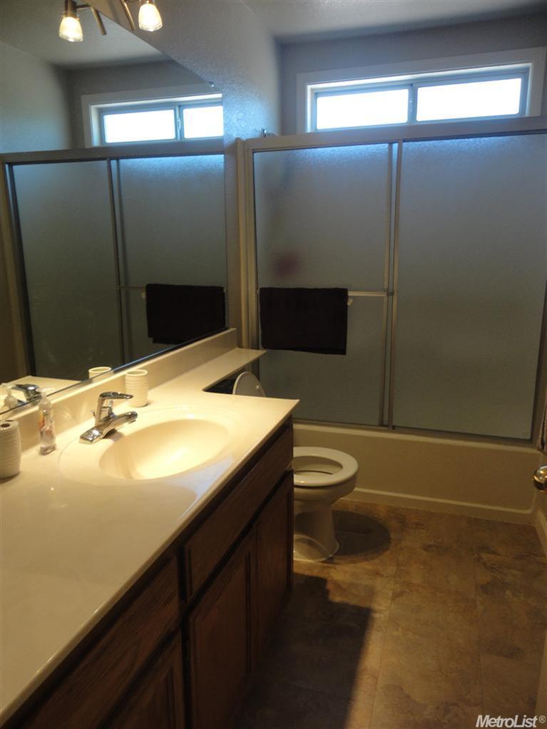 1528 Joett, Turlock, CA 95380 photo 17