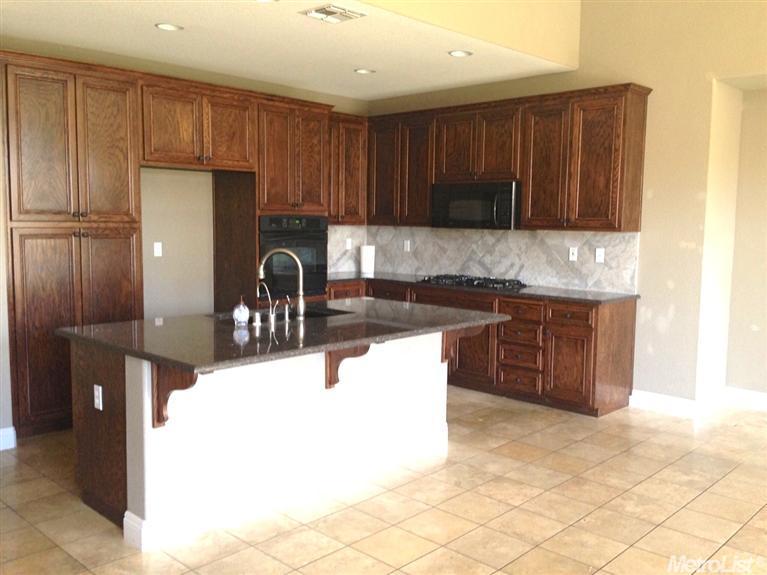 1082 Danilo Ct, Manteca, CA 95337 photo 2