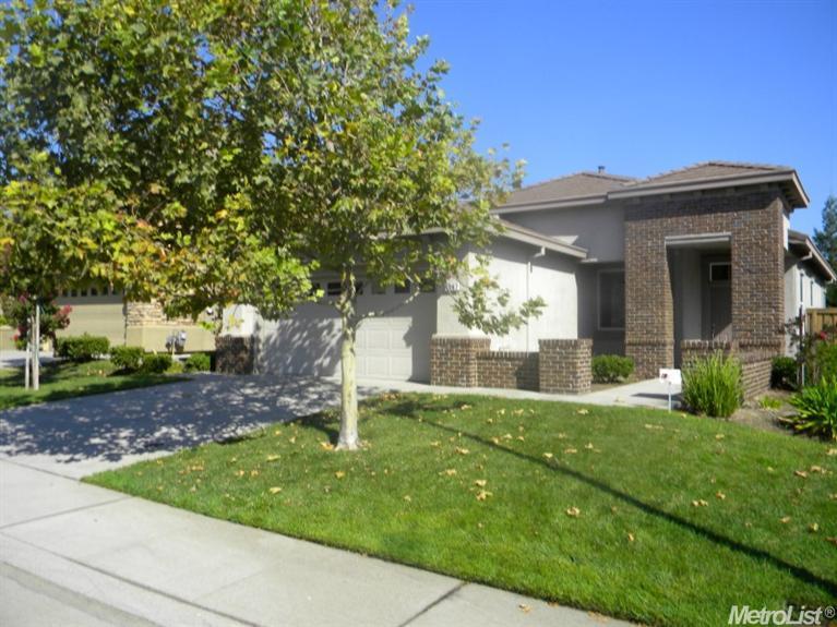 2067 Horseshoe Glen Cir, Folsom, CA 95630 photo 2