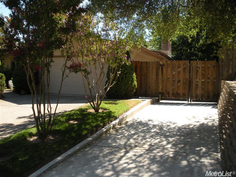 6342 Dorchester Ct, Carmichael, CA 95608 photo 4