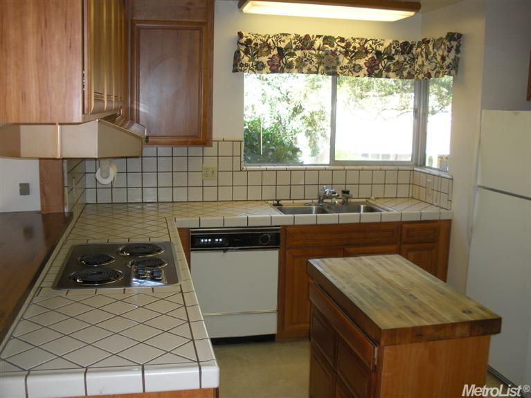 6342 Dorchester Ct, Carmichael, CA 95608 photo 5