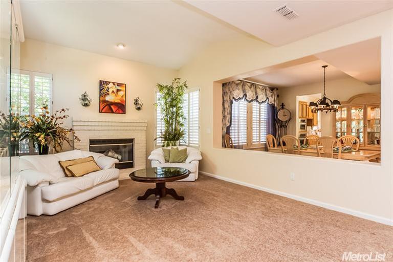 122 Hingham, Folsom, CA 95630 photo 3