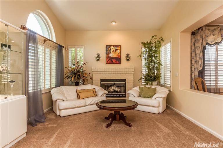 122 Hingham, Folsom, CA 95630 photo 2