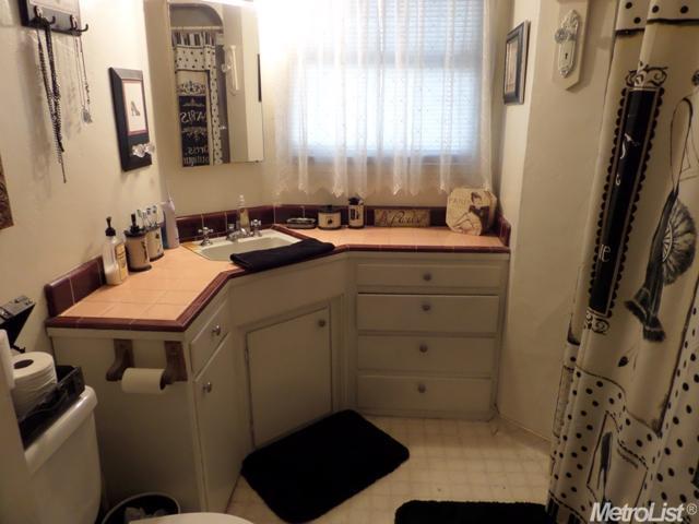 328 Rowland Ave, Modesto, CA 95354 photo 9