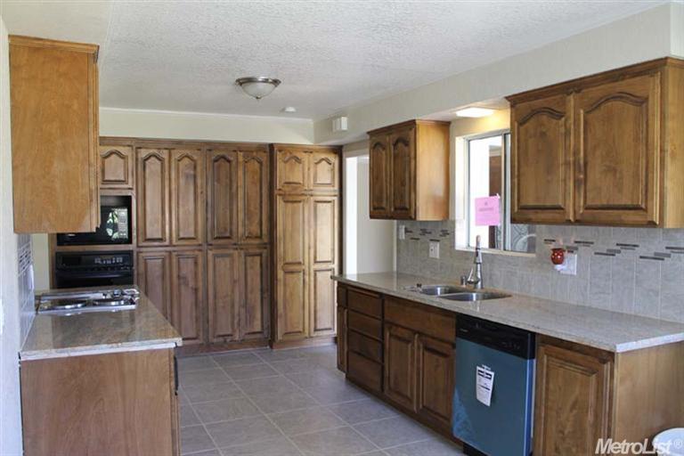 5235 Schuyler Dr, Carmichael, CA 95608 photo 4