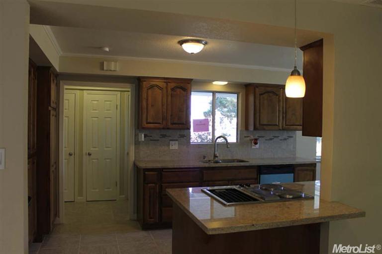 5235 Schuyler Dr, Carmichael, CA 95608 photo 2