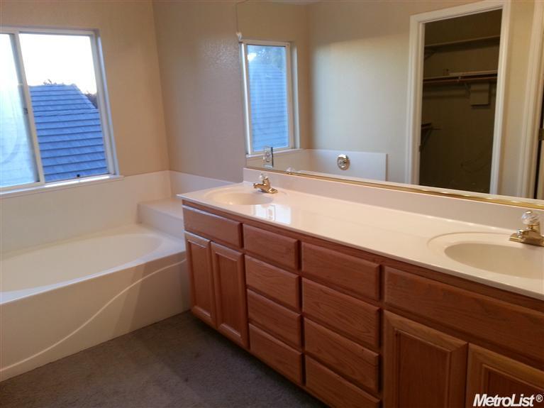 822 Moonbeam Way, Turlock, CA 95382 photo 7