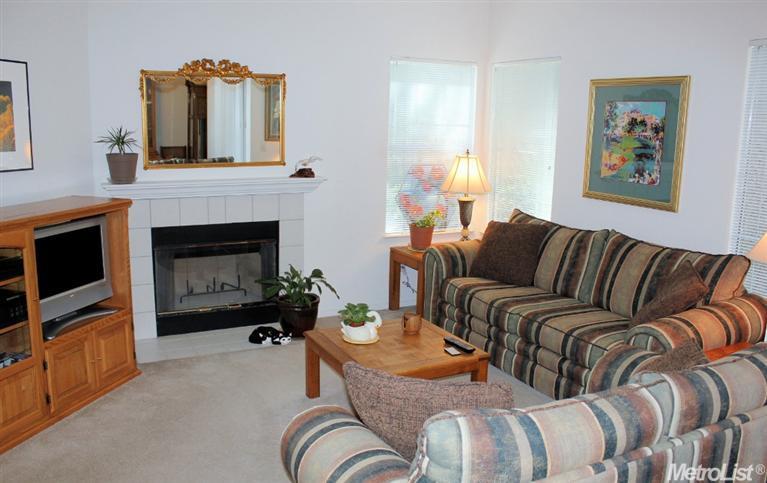 2907 Beachcomber Dr, Rocklin, CA 95677 photo 3