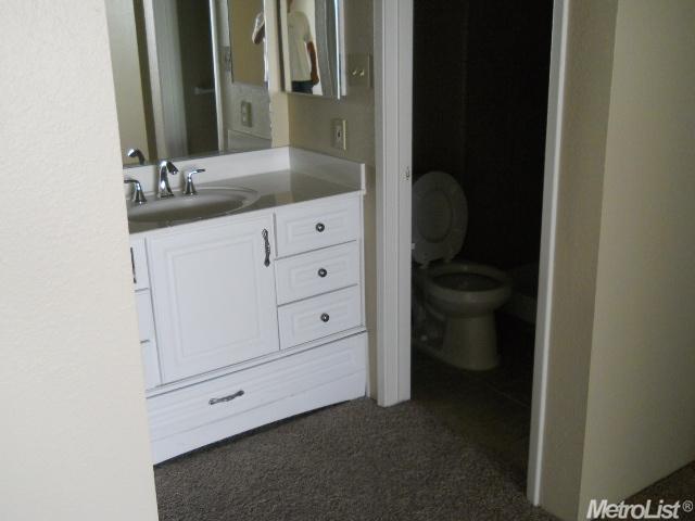 2720 Barcelona, Modesto, CA 95354 photo 4
