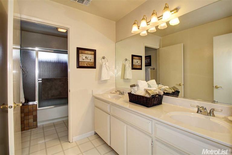 843 Malaga Ave, Davis, CA 95616 photo 22