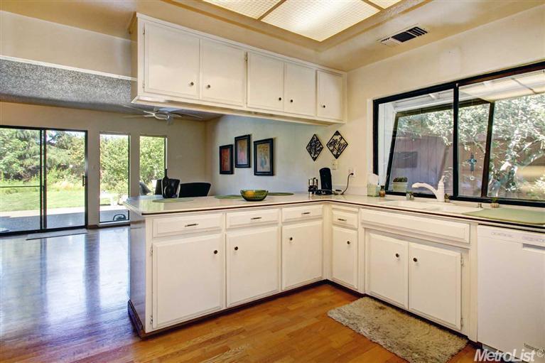 843 Malaga Ave, Davis, CA 95616 photo 12