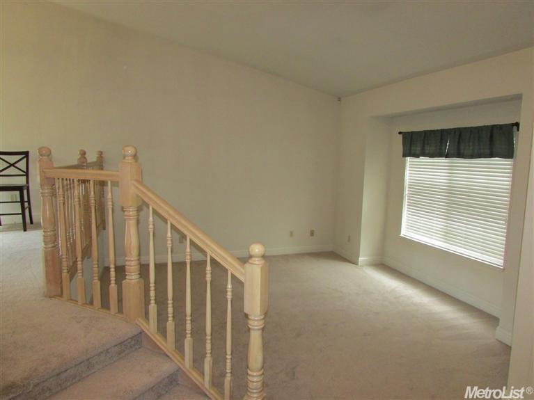 2817 Schiphol Ln, Modesto, CA 95356 photo 2