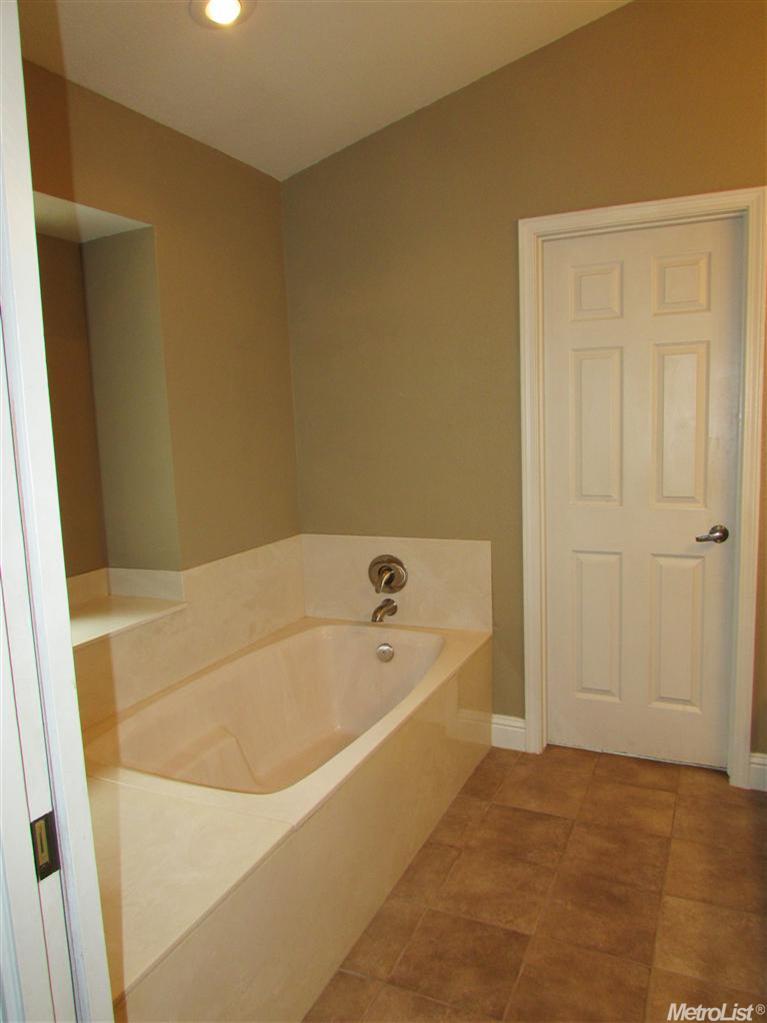 2817 Schiphol Ln, Modesto, CA 95356 photo 19