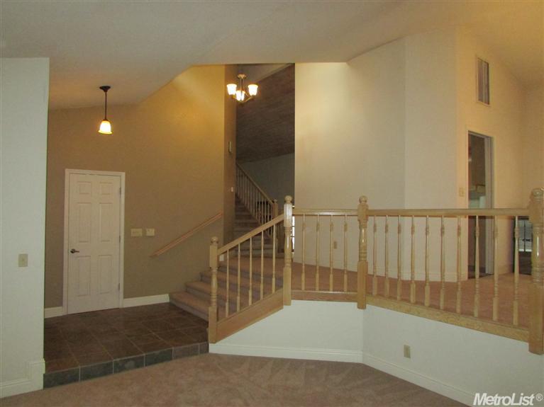 2817 Schiphol Ln, Modesto, CA 95356 photo 5