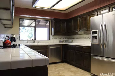 237 Magnolia Ave, Patterson, CA 95363 photo 4