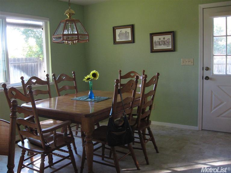 15426 Elm Ave, Patterson, CA 95363 photo 3